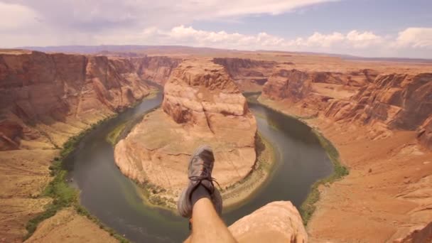 Pohybující Nohy Hledící Horseshoe Bend Utahu Spojené Státy — Stock video
