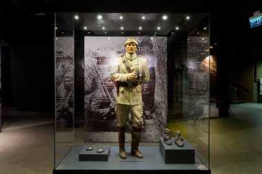 1 Ağustos 2017 'de Çanakkale Efsanesi Terfi Merkezi' nde Türk Komutanı Mustafa Kemal Paşa 'nın balmumu heykeli. Gelibolu, Türkiye