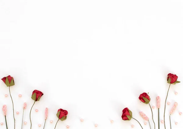 Red Roses Pink Flowers Beads White Background Spring Birthday Wedding — Stok fotoğraf
