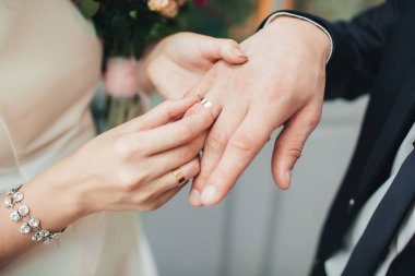 alyans takmak gelenek