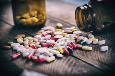 Uyuşturucu ve yasak - maddeler tutuklama suçluların