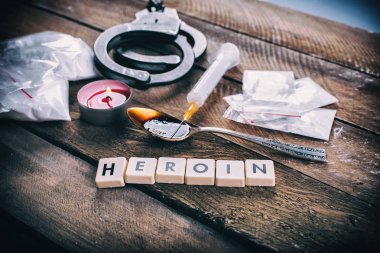 Uyuşturucu ve yasak - maddeler tutuklama suçluların