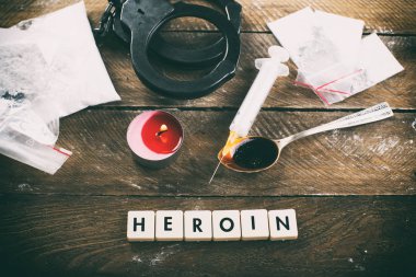 Uyuşturucu ve yasak - maddeler tutuklama suçluların