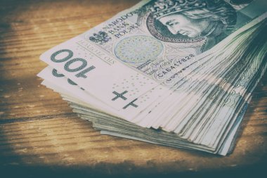 Para birimi Pln, para Lehçe. Dosya rulo 100 Pln (Polonya Zlotisi banknotlar)