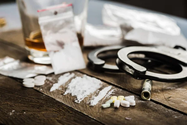 Drugs and substances prohibited - arrest criminals — Stock Photo, Image