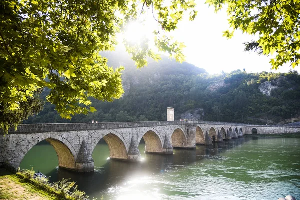 Ponte Otomana Mehmed Pasa Sokolovic Visegrad Montanhas Bósnia Com Uma — Fotografia de Stock