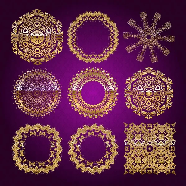 Mandala doré. Version pourpre . — Image vectorielle