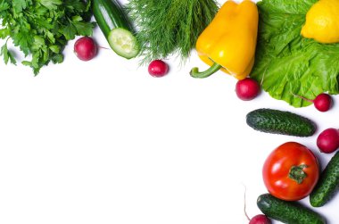 İzole beyaz arka plan taze sebze ve Yeşiller, kopya s
