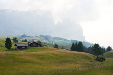 Schlern Massiccio dello Sciliar dağları İtalyan Alplerinde Dolomitler