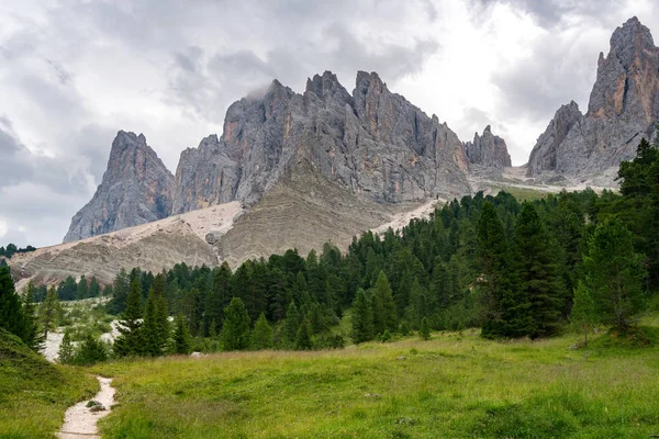 Santa Magdalena Maddalena Val Funes Dolomitach Alpy Włoskie Furchetta Szczyt — Zdjęcie stockowe