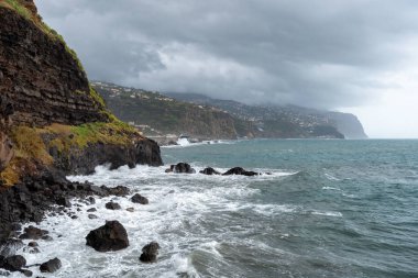 Madeira 'daki Ponta do Sol iskele köprüsünün görüntüsü