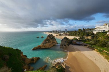 Praia do Alvor plajı Algarve, Portekiz