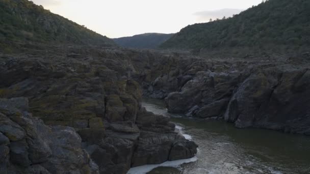 Wasserfall Pulo Lobo Alentejo Portugal — Stockvideo