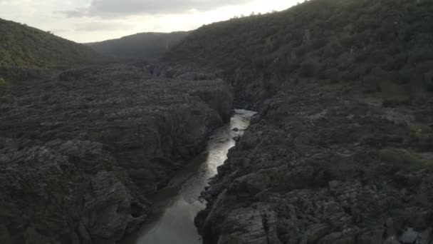 Pulo Lobo Waterfall Drone Aerial View Alentejo Portugal — ストック動画