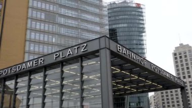 Berlin 'deki Potsdamer Platz binaları