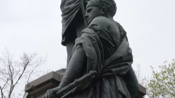 Detalles Estatua Bismarck Nationaldenkmal Memorial Tiergarten Berlín — Vídeo de stock