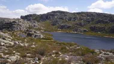Serra da Estrela, Portekiz 'deki Lagoa Redonda manzarası