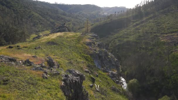 Paisagem Passarela Penedo Furado Passadico Vila Rei Portugal — Vídeo de Stock