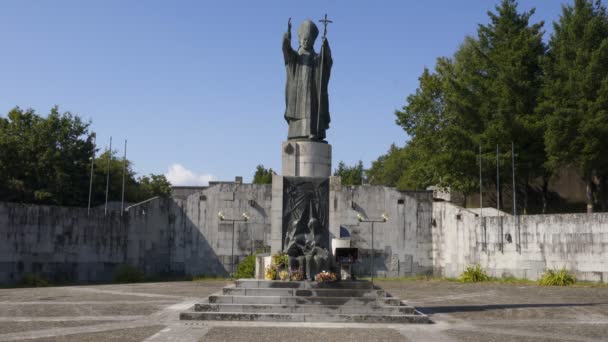 Папа Іван Павло Статуя Сантуаріо Самойро Святилище Бразі Португалія — стокове відео