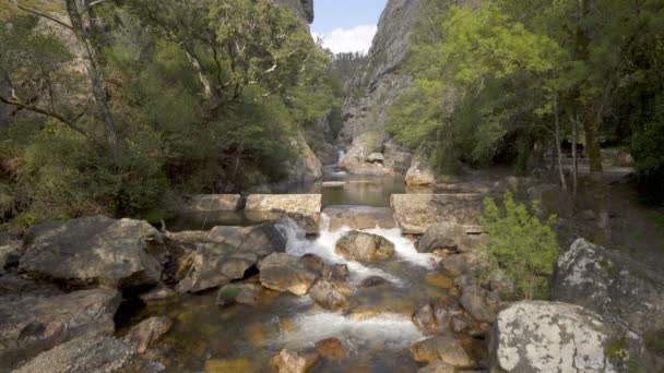 Wasserfall Fragas Sao Simao Portugal — Stockvideo