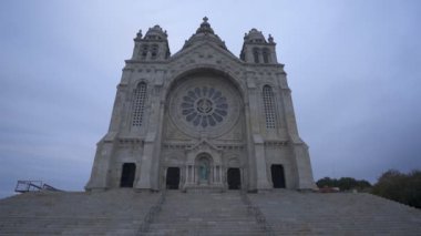 Santa Luzia Kilisesi. Viana do Castelo, Portekiz 'e şafak vakti etkileyici bir giriş.