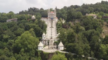 Santuario do Bom Jesus Sığınak insansız hava aracı görüntüsü Braga, Portekiz 'de