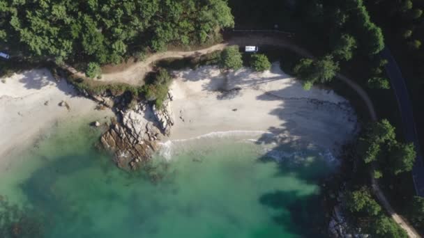 Drone Vista Aérea Superior Acima Paraíso Arousa Ilha Água Azul — Vídeo de Stock