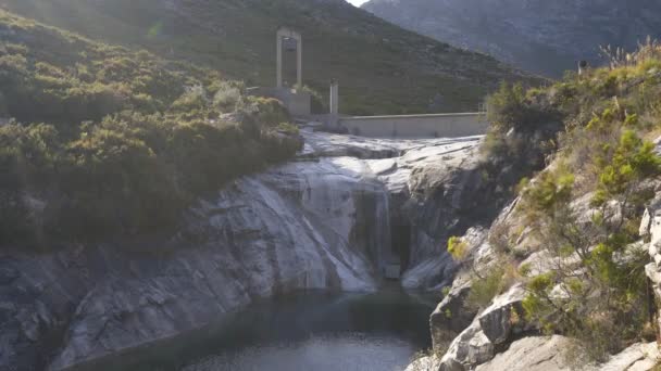 Vízesés Legcsodálatosabb Lagúna Gát Geres Nemzeti Park Portugália — Stock videók