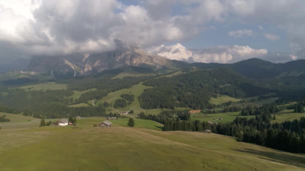 Aerial Drone Video Sassolungo Mountains Italian Alps Dolomites Birds Flying — Stock Video