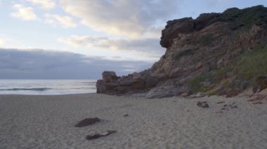 Praia do amado plajı gün batımında Costa Vicentina, Portekiz