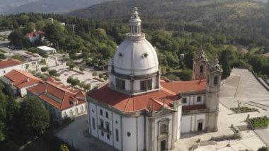 Santuario Sameiro Sığınak insansız hava aracı görüntüsü Braga, Portekiz 'de