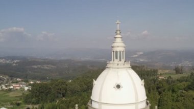 Santuario Sameiro Sığınak insansız hava aracı görüntüsü Braga, Portekiz 'de