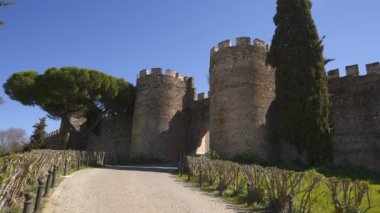 Portekiz, Alentejo 'daki Vila Vicosa şatosunun girişi