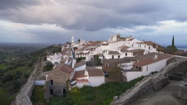 Monsaraz Alentejo, Portekiz 'de gün batımında