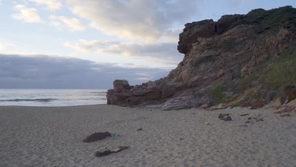 葡萄牙Costa Vicentina日落时的Praia Amado海滩 — 图库视频影像