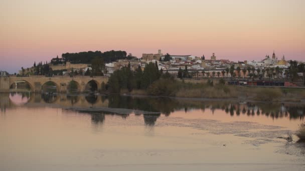 Badajoz Stadt Bei Sonnenuntergang Mit Dem Fluss Guadiana Spanien — Stockvideo