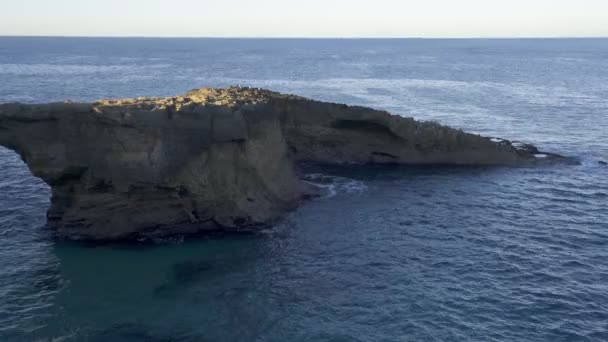 ポルトガルのプライア マラオビーチ岩の風景崖 — ストック動画