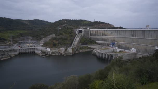 Barragem Alqueva Dam Alentejo Portugal — Stockvideo