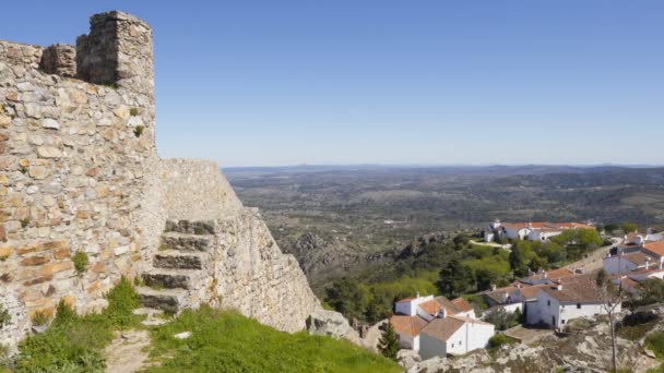 Vista Del Pueblo Marvao Con Hermosas Casas Iglesia Con Montañas — Vídeos de Stock