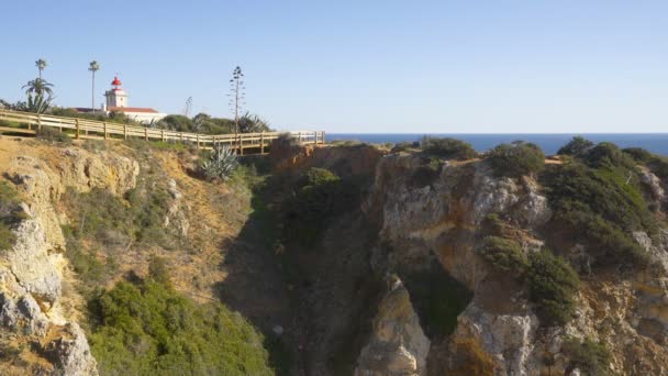ポルトガルのラゴスにあるPonta Piedadeファロル灯台 — ストック動画