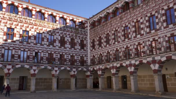 Badajoz Spanya Daki Plaza Alta Kırmızı Beyaz Binalar — Stok video