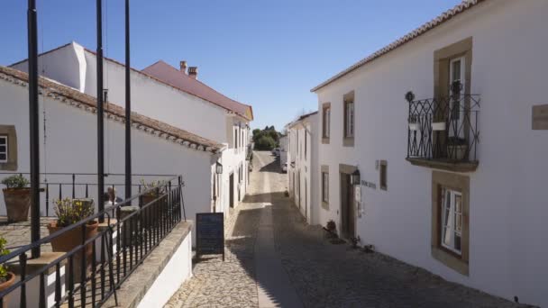 葡萄牙Alentejo Marvao美丽街道上的传统住房 — 图库视频影像