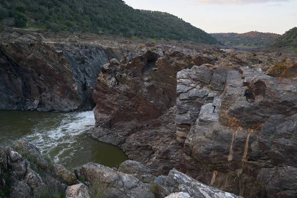 Cascada Pulo Lobo Con Guadiana Río Detalles Rocosos Atardecer Mertola — Foto de Stock