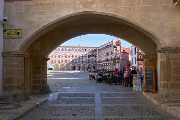 Vstup Náměstí Plaza Alta Turisty Tapas Barech Budovách Arabského Typu — Stock fotografie