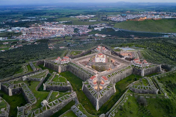 Portekiz 'deki Forte Nossa Senhora da Graca' nın insansız hava aracı görüntüsü.