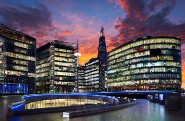Londra, İngiltere 'deki Shard and City Hall