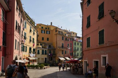 Cinque Terre 'deki Vernazza Caddesi.
