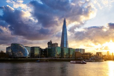 Londra, İngiltere 'deki Shard and City Hall