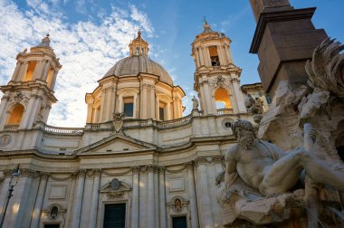 Agone 'daki Sant' Agnese