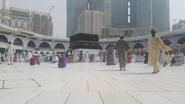 MECCA, SAUDI ARABIA, setembro 2016 - Peregrinos muçulmanos de todos os lugares — Fotografia de Stock